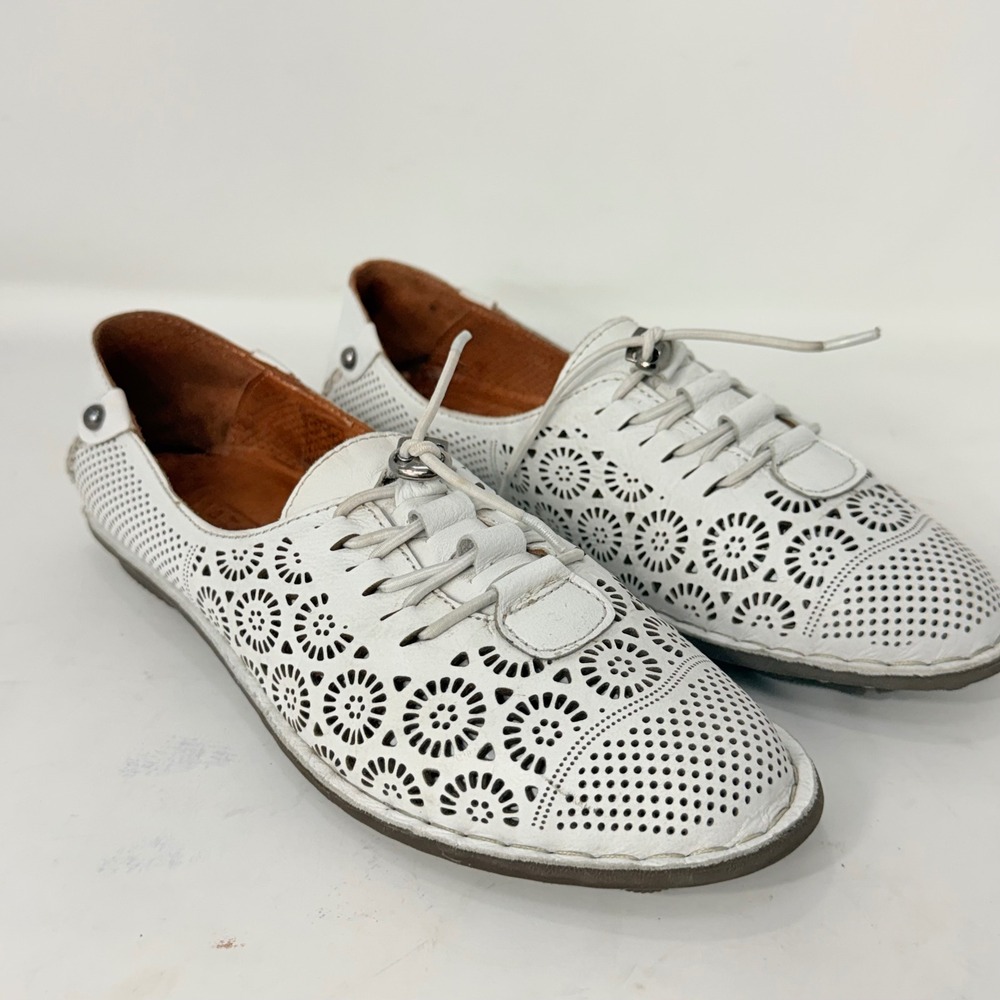 Ophany White Leather Laser Cut Floral Perforated Oxford Flat Shoes Size 39